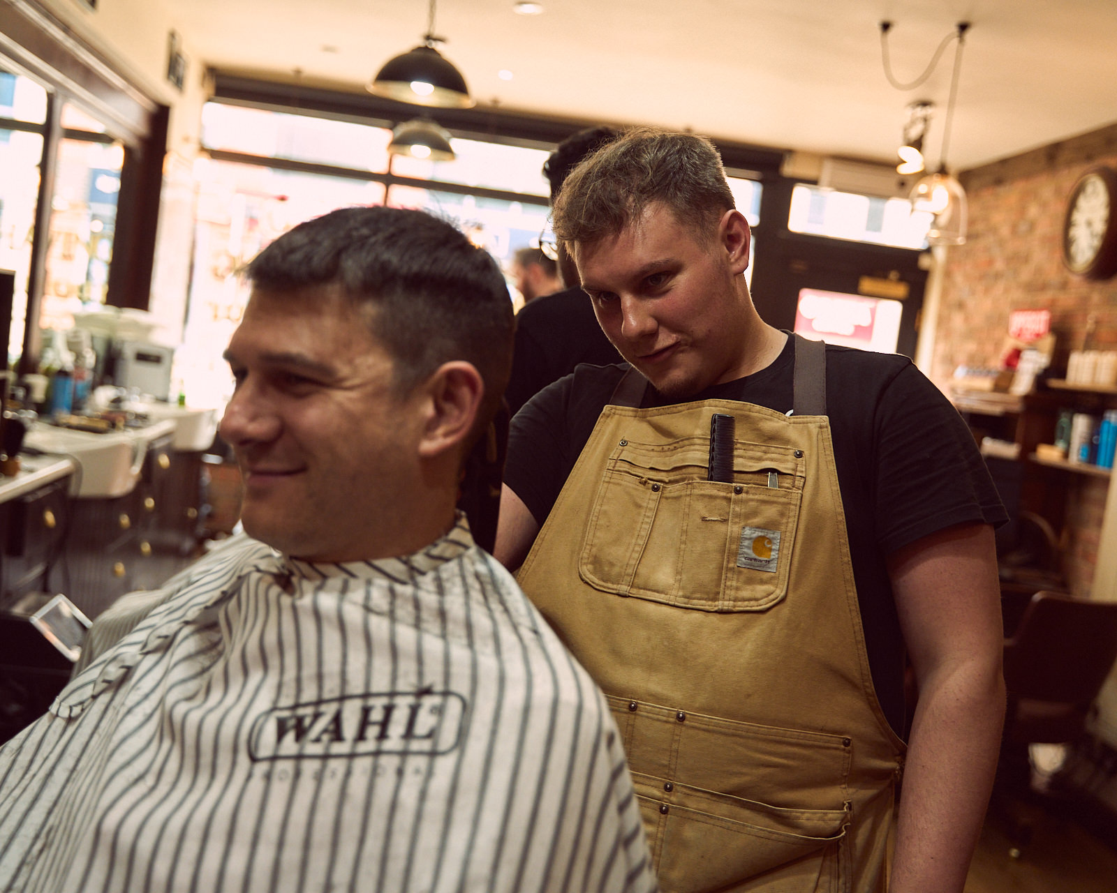 charlie_at_beckets_barbers_hairdressers_shaving_parlour_northampton_b